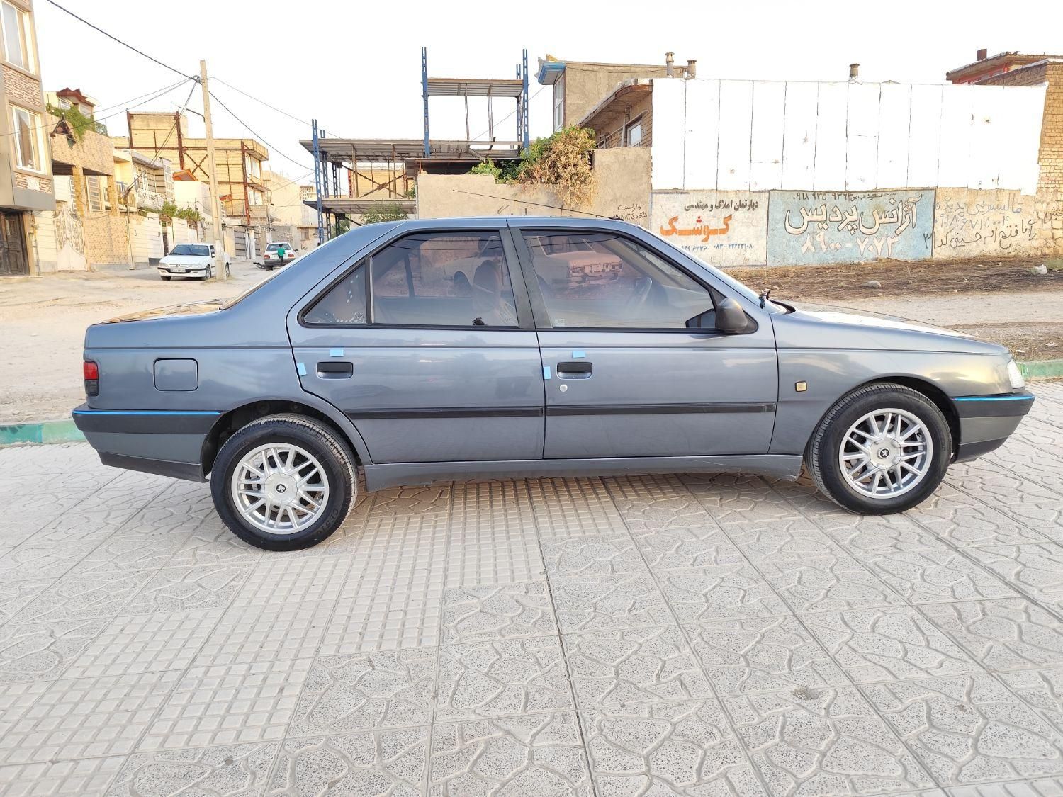 پژو 405 GLX - دوگانه سوز CNG، مدل ۱۳۹۷ خاکستری|خودرو سواری و وانت|سرپل ذهاب, |دیوار