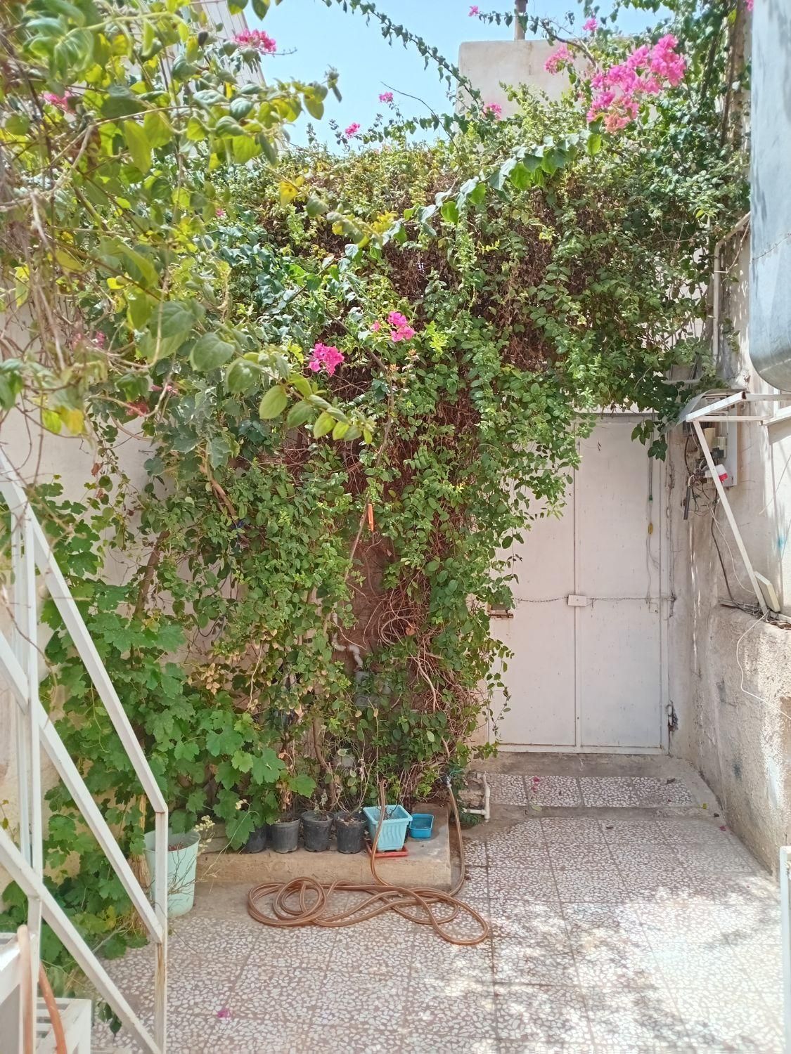 خانه دوبر،۴۵ متری عماریاسر ،ک ۵تک برگ ۶دانگ|فروش خانه و ویلا|قم, لبچال|دیوار