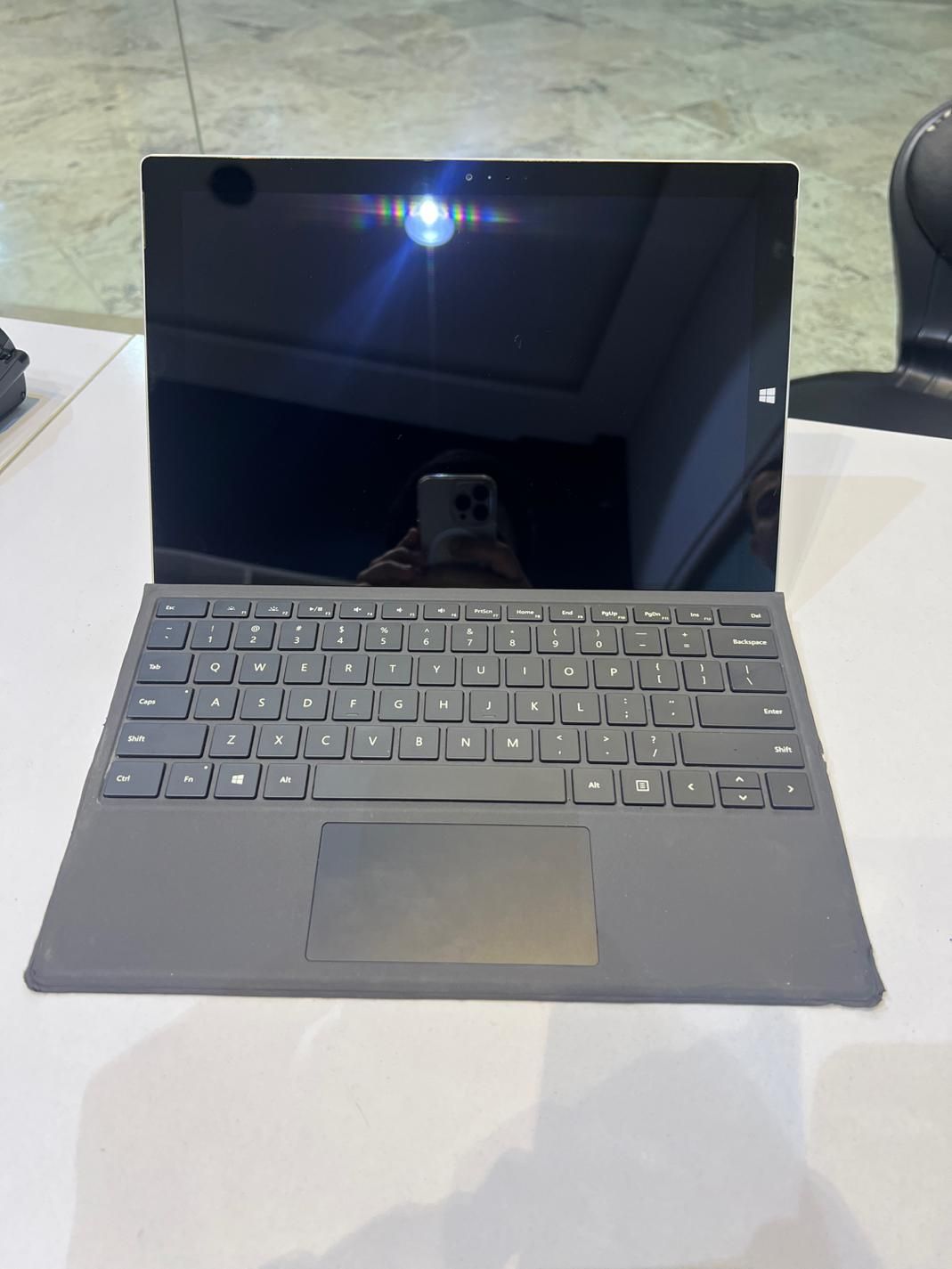 فروش لپتاپ سرفیس پرو 3 رم 8 گیگ ضمانتی|رایانه همراه|تهران, فردوسی|دیوار