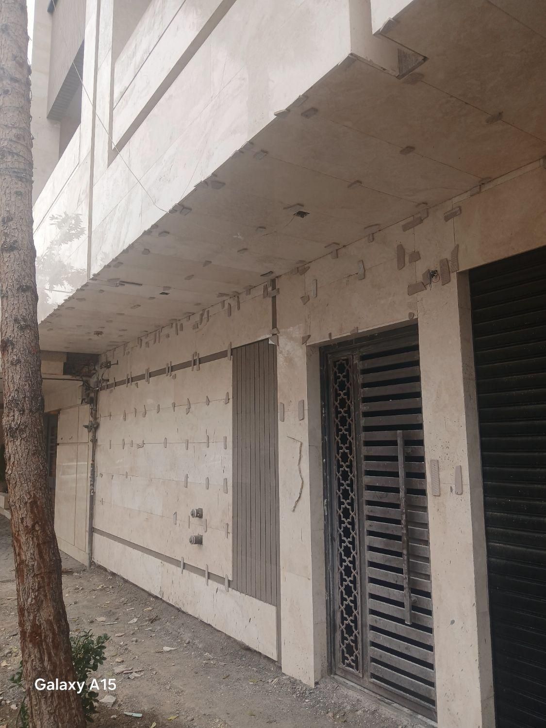 سنگکاری نما سنگکار پله و کف فوق حرفه ای آجر نما|خدمات پیشه و مهارت|مشهد, آزادشهر|دیوار