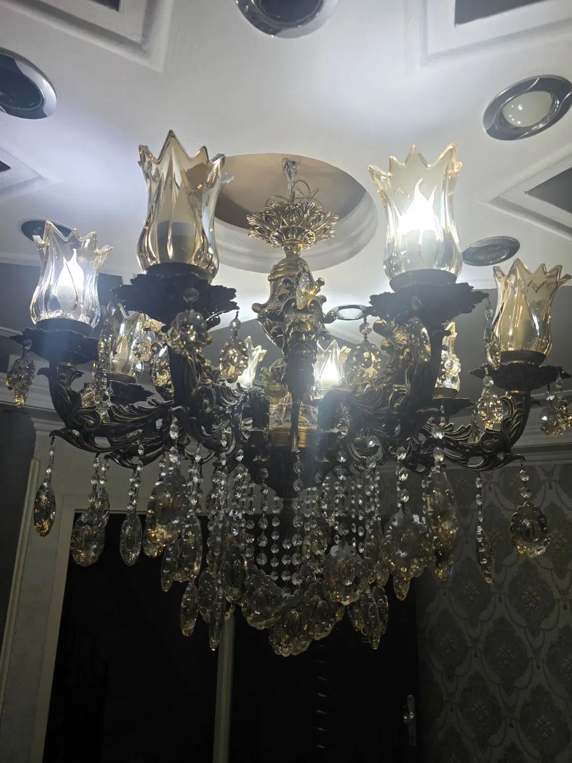لوستر ۸ شاخه برنجی|لوستر و چراغ آویز|تهران, خانی آباد نو جنوبی|دیوار