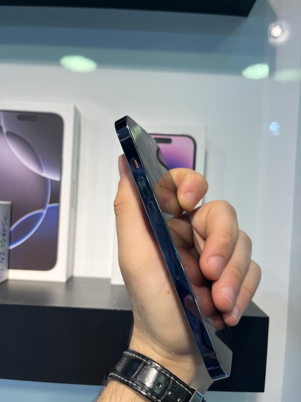 iPhone14pro/رجیسترشده/پک اصلی/ZA|موبایل|رشت, لاکانی|دیوار
