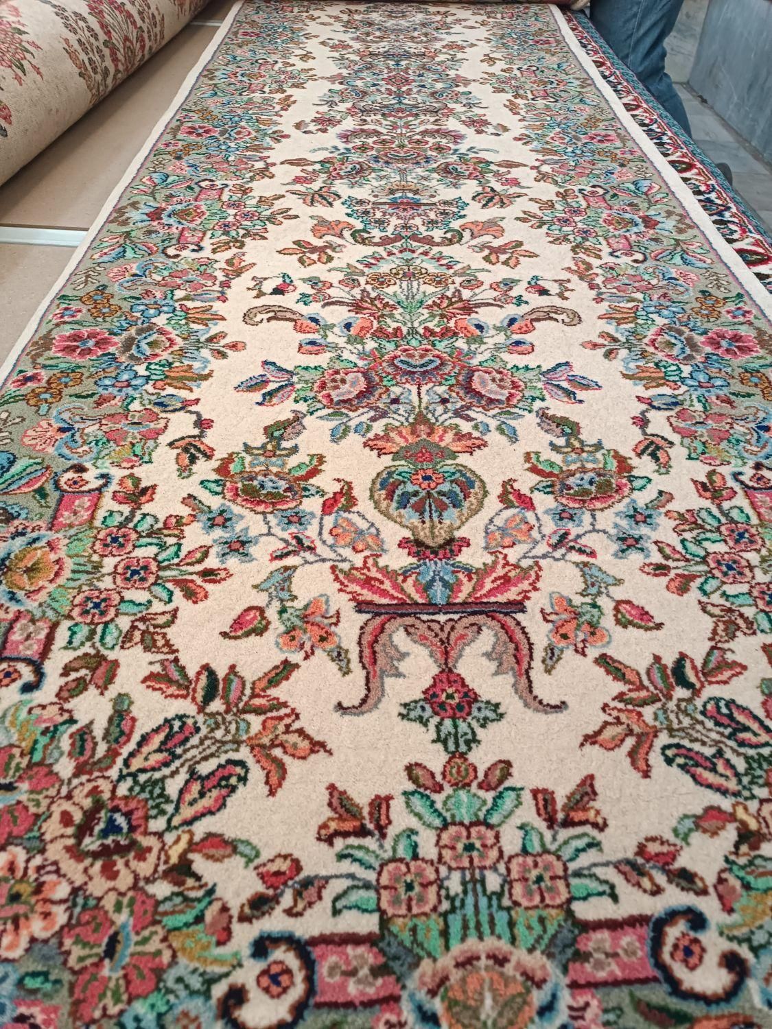 فرش دستباف ۳متری کناره طرح بیجار آکبند|فرش|تهران, ارامنه|دیوار