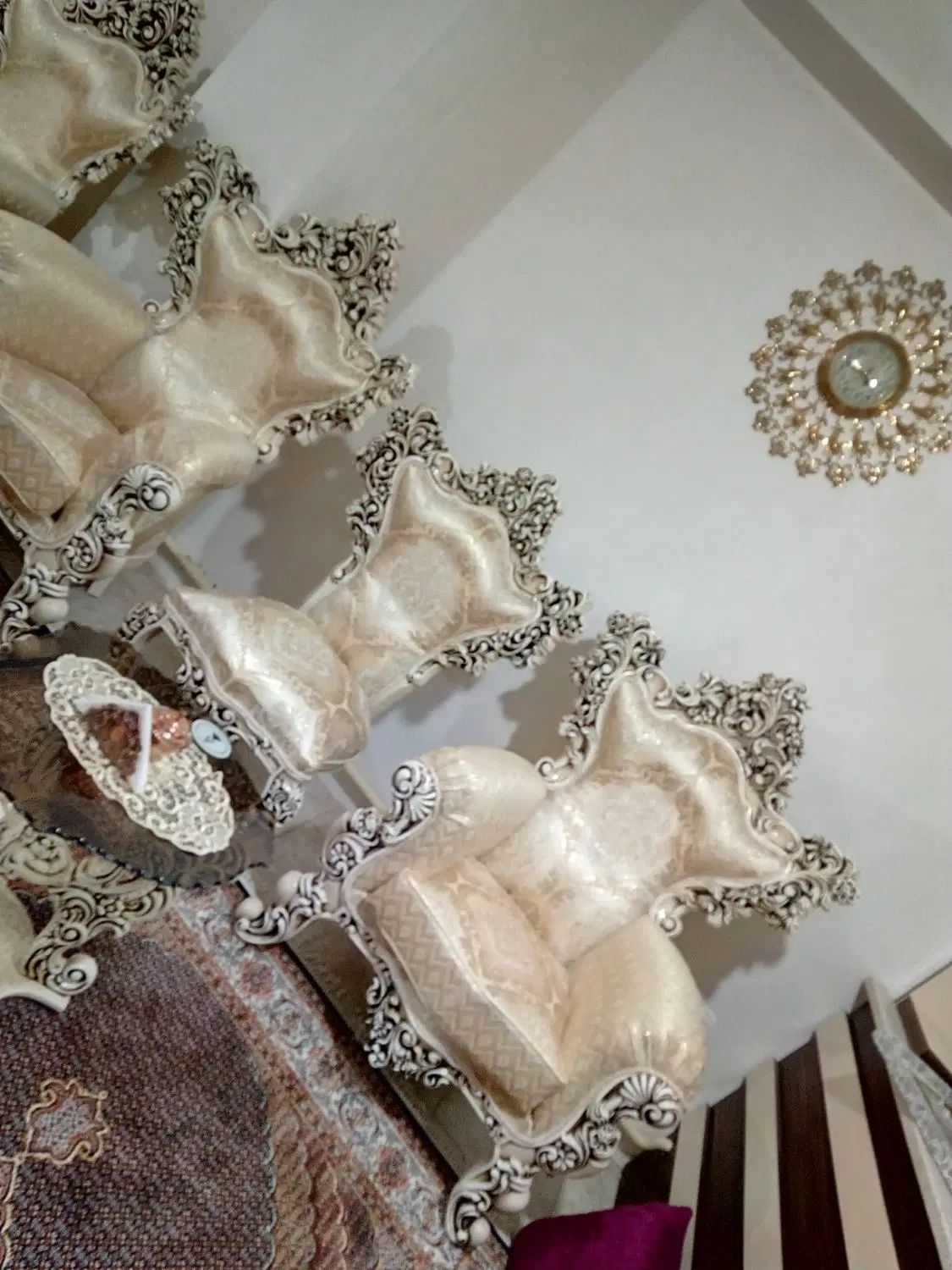 مبل ۹ نفره چوبی ب همراه بوفه و اینه کنسول|مبلمان خانگی و میز عسلی|تبریز, |دیوار
