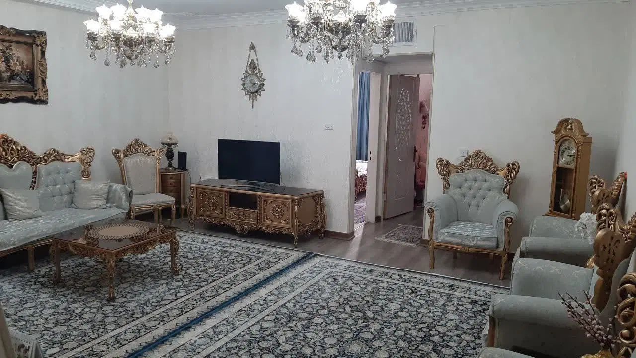 ۸۲متری/سنددار/ سه راه حافظیه/اهوراملک سلیمی|فروش آپارتمان|فردیس, فردیس|دیوار