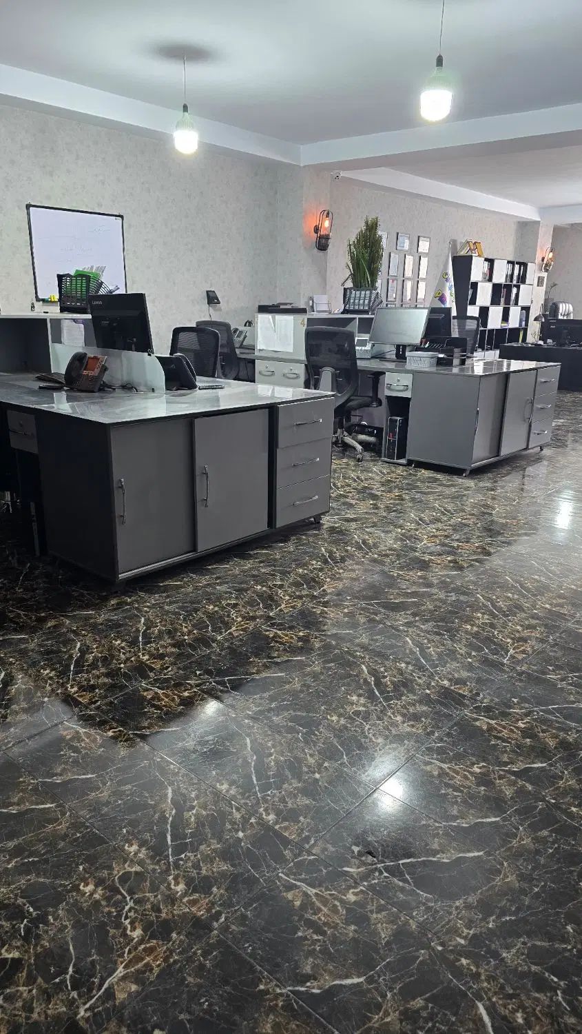 استخدام نیروی جوان آقا کمک انبار پوشاک|استخدام صنعتی، فنی، مهندسی|کرج, کمال‌شهر|دیوار