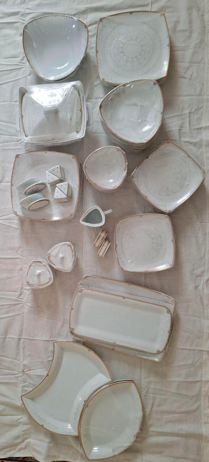 سرویس چینی ۱۲نفره، نو(آکبند)|ظروف سرو و پذیرایی|زرند, |دیوار