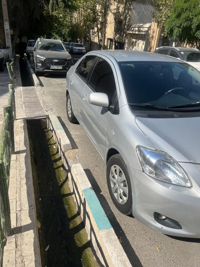 تویوتا یاریس صندوق دار 1300cc، مدل ۲۰۰۸|خودرو سواری و وانت|تهران, پاسداران|دیوار