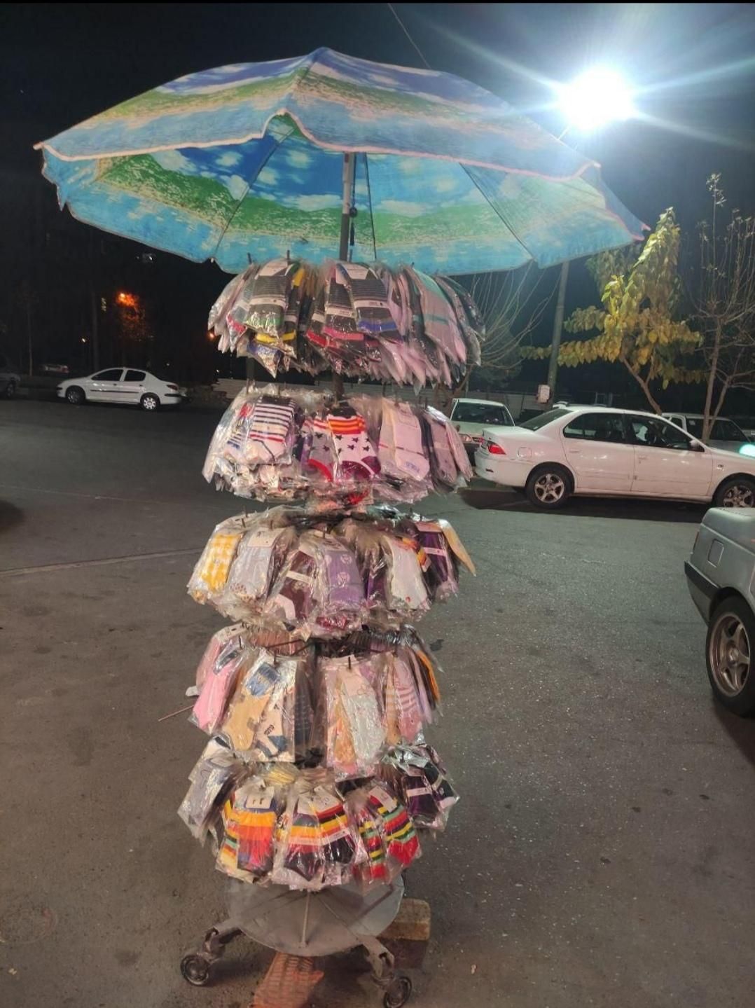 جوراب باکیفیت همه نوع رگال (استند) 5طبقه 10 شاخه|لباس|کرج, حسینآباد|دیوار