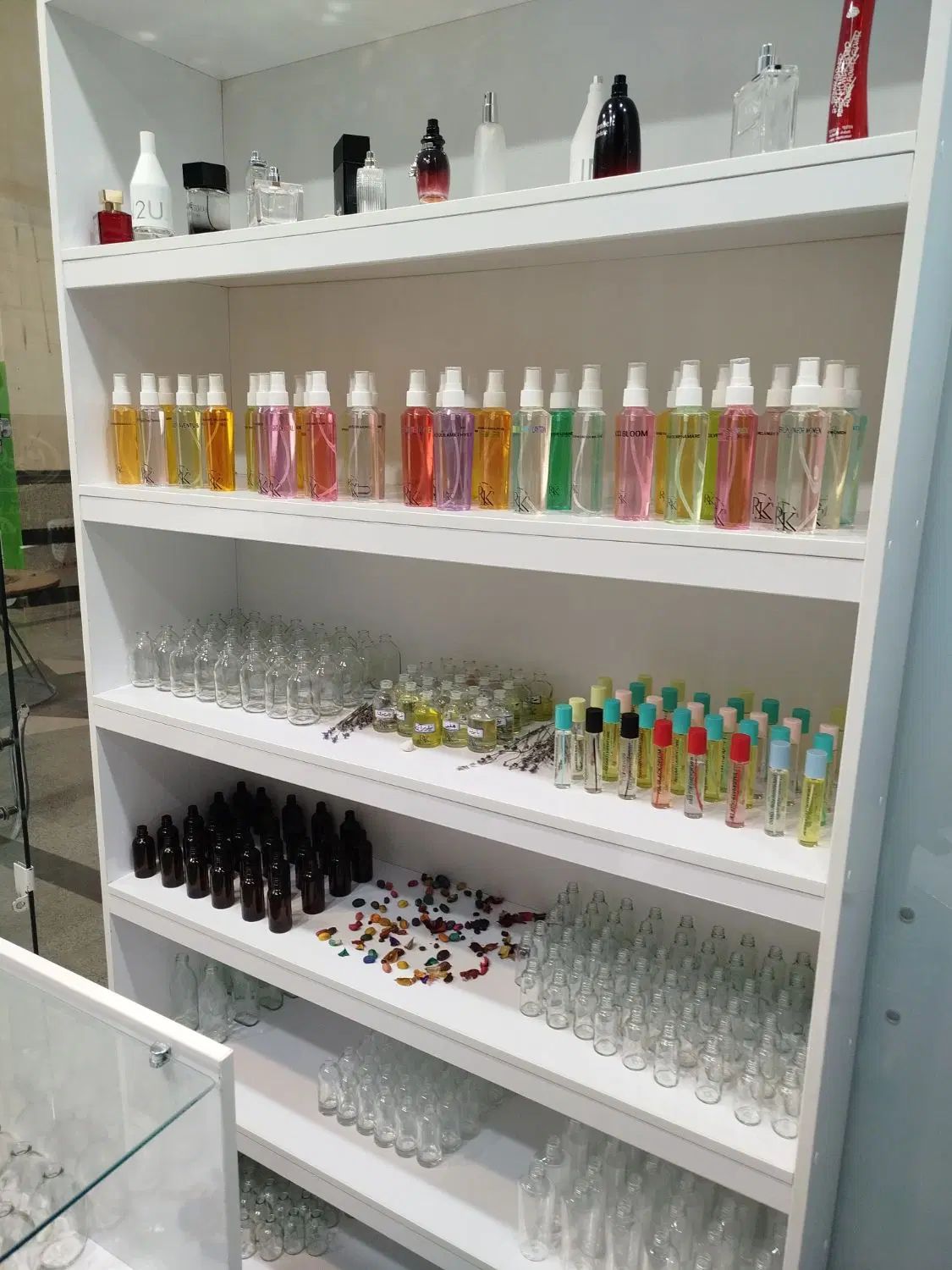 فروش انواع عطر و ادکلن و شیشه آرایشی و بهداشتی|آرایشی، بهداشتی، درمانی|اندیشه, اندیشه فاز ۳|دیوار
