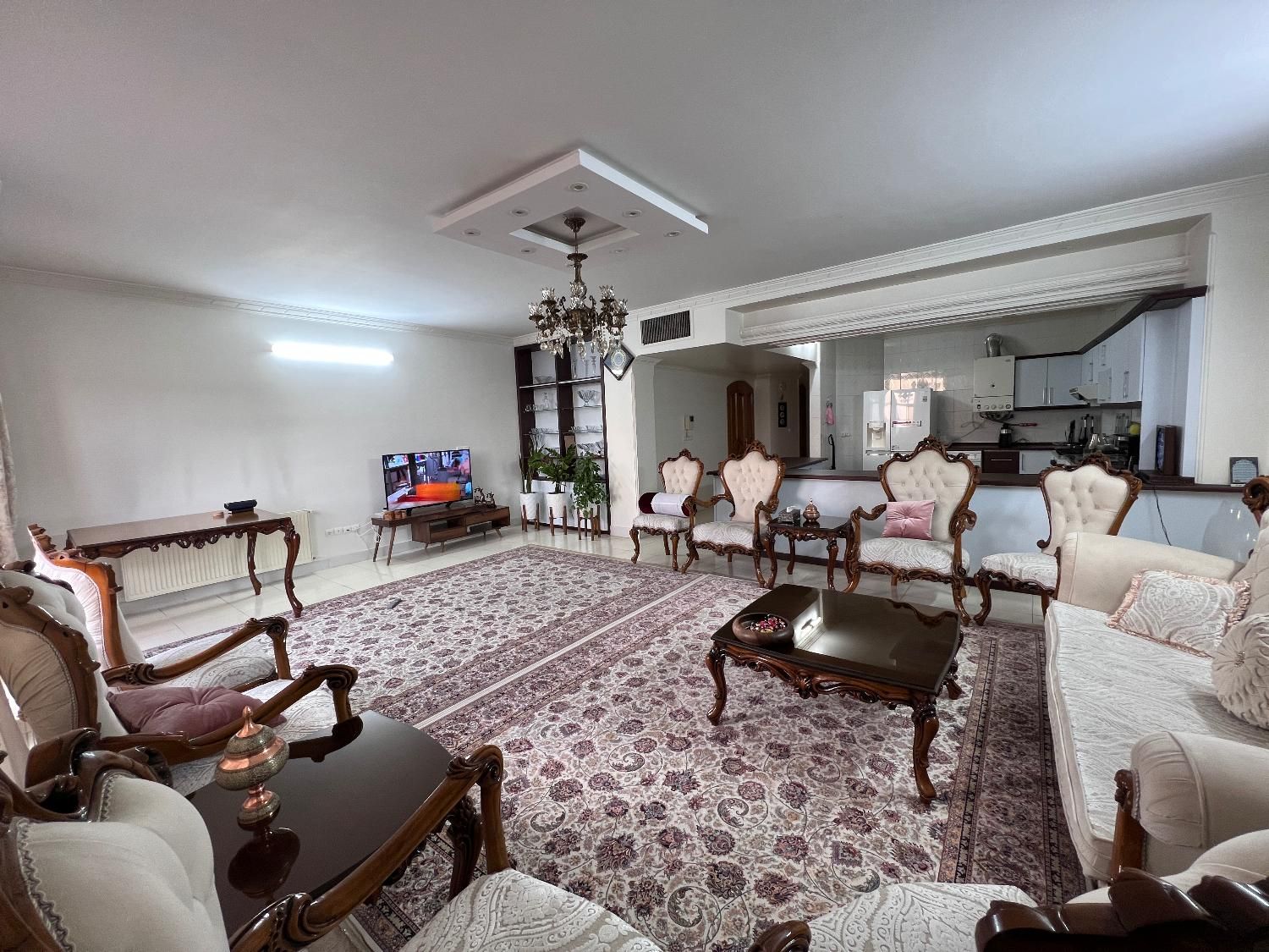 آپارتمان ۱۱۳ متری دوطرف نور خوش نقشه پل ۲۵ آبان|فروش آپارتمان|اصفهان, پوریای ولی|دیوار