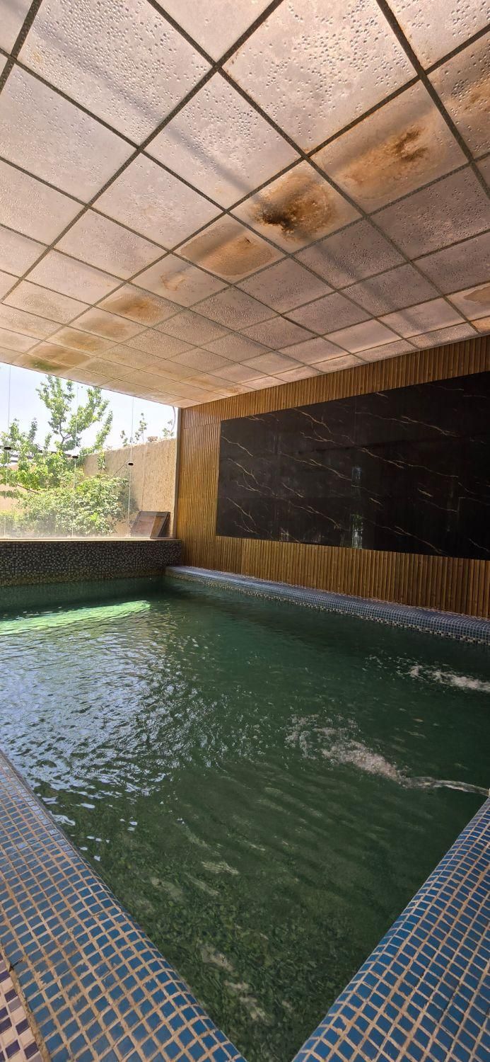 استخرسرپوشیده نقلی|اجارهٔ کوتاهمدت ویلا و باغ|اصفهان, شهرک زاینده رود|دیوار