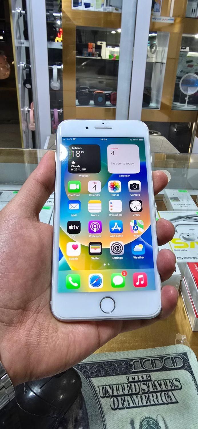 اپل iPhone 8 Plus با حافظهٔ ۶۴ گیگابایت|موبایل|اردبیل, |دیوار