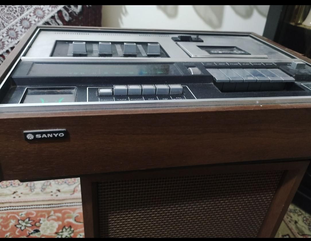 استریو رادیو ضبط چوبی سانیو(sanyo)|کلکسیون اشیاء عتیقه|تهران, شهرک دانشگاه تهران|دیوار