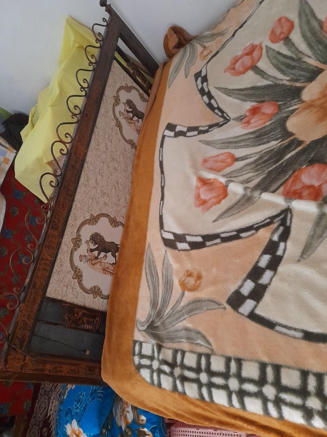 تخت خواب دو نفره در حد نو|تخت و سرویس خواب|تبریز, |دیوار