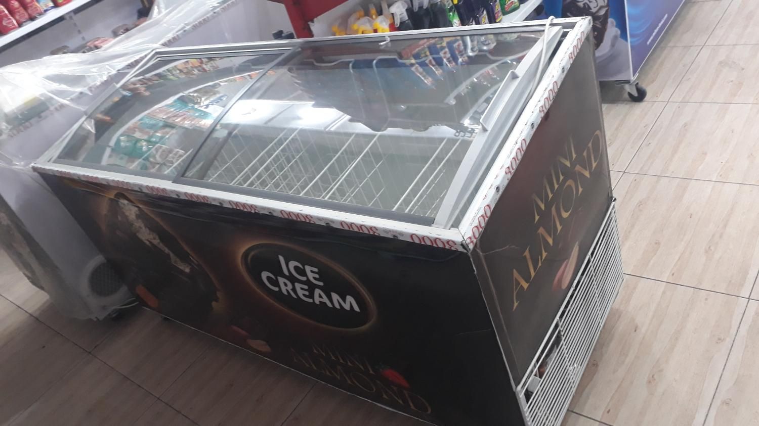 فیریزر صندوقی ۵۰۰ لیتری|فروشگاه و مغازه|کرج, اصفهانیها|دیوار