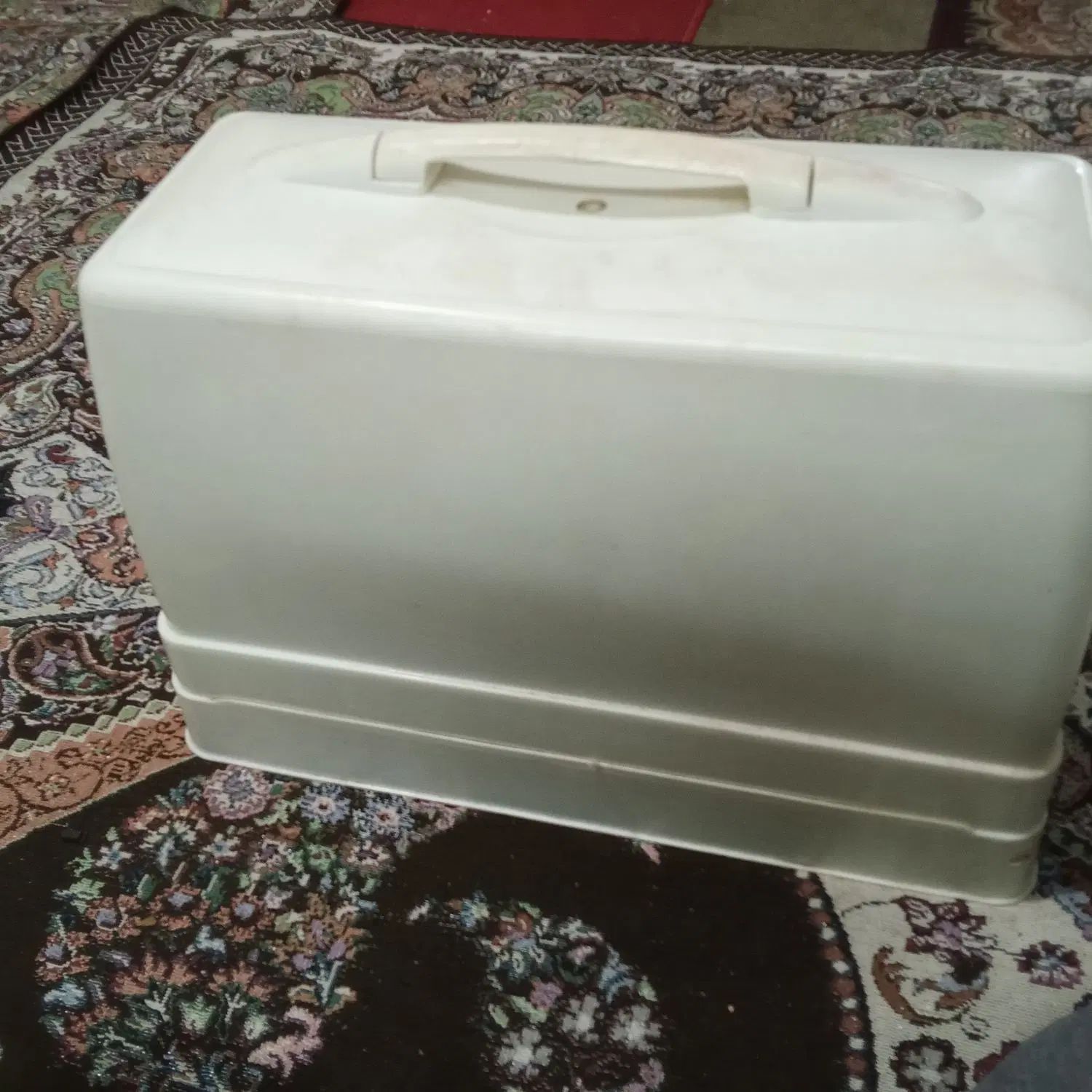 چرخ خیاطی نوی نوسالم با تمام وسایلای فروش میرسد|چرخ خیاطی و ریسندگی|سنگر, |دیوار