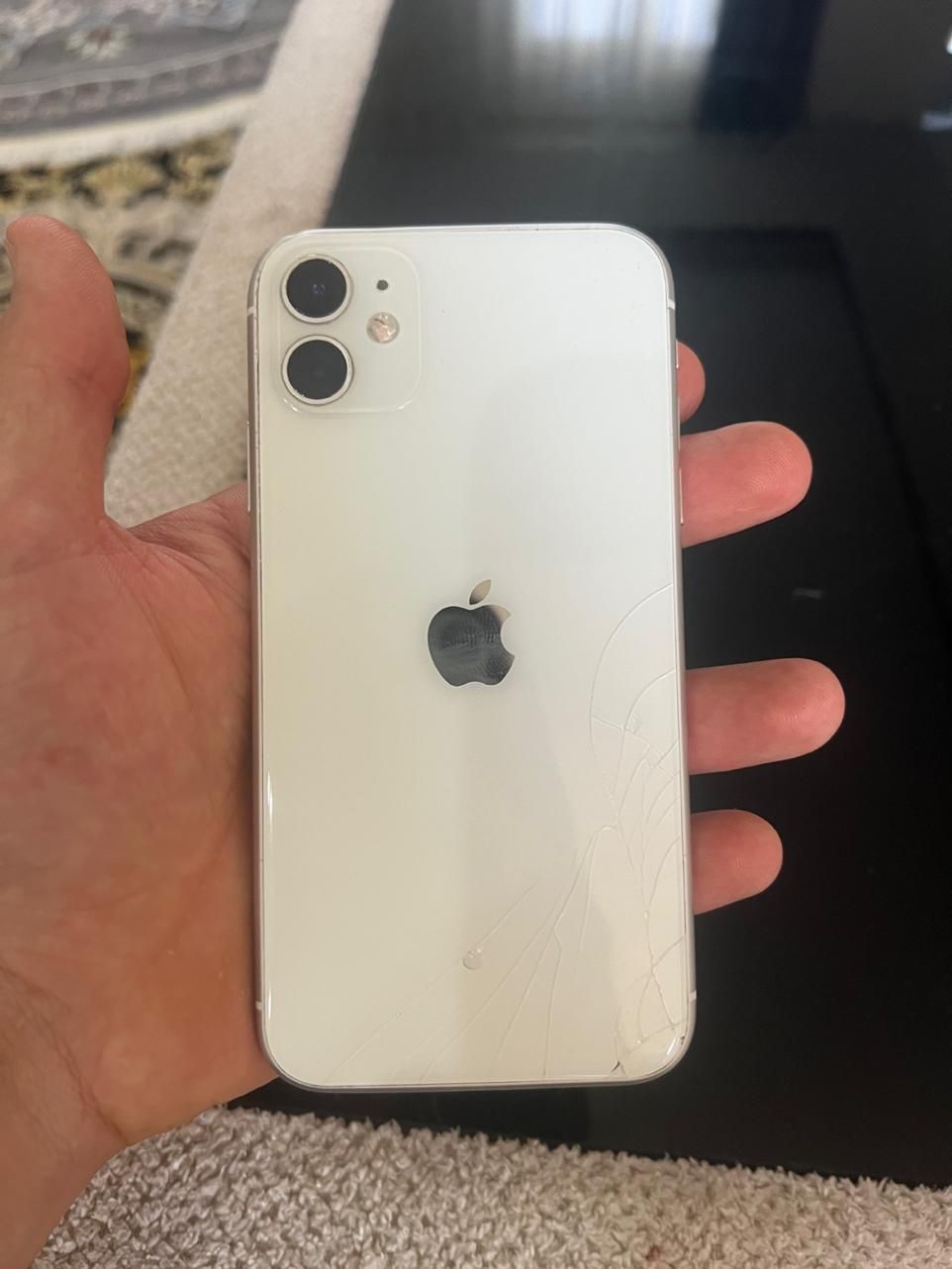 اپل iPhone 11 با حافظهٔ ۱۲۸ گیگابایت|موبایل|یزد, |دیوار