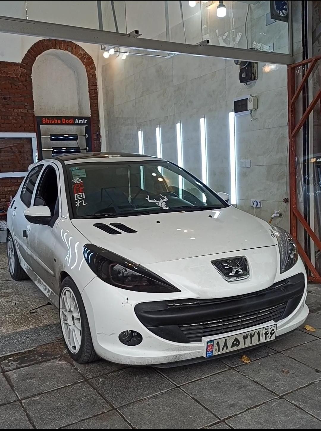 نصب تخصصی شیشه دودی و کاور سقف با ضمانت تعویض|خدمات موتور و ماشین|رشت, شهریاران|دیوار