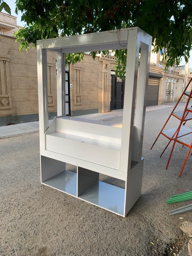 2 عدد ویترین ام دی اف شیک قیمت مفت با اشانتیون|حراج|اهر, |دیوار