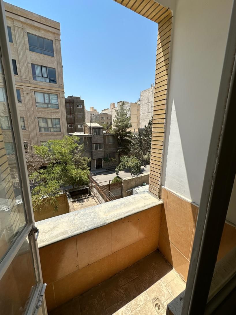 ۹۰ متر/طبقه دوم/۲ خواب نورگیر/۴راه ورزش/شاهد ۳۸|فروش آپارتمان|مشهد, شاهد (شهرک غرب)|دیوار