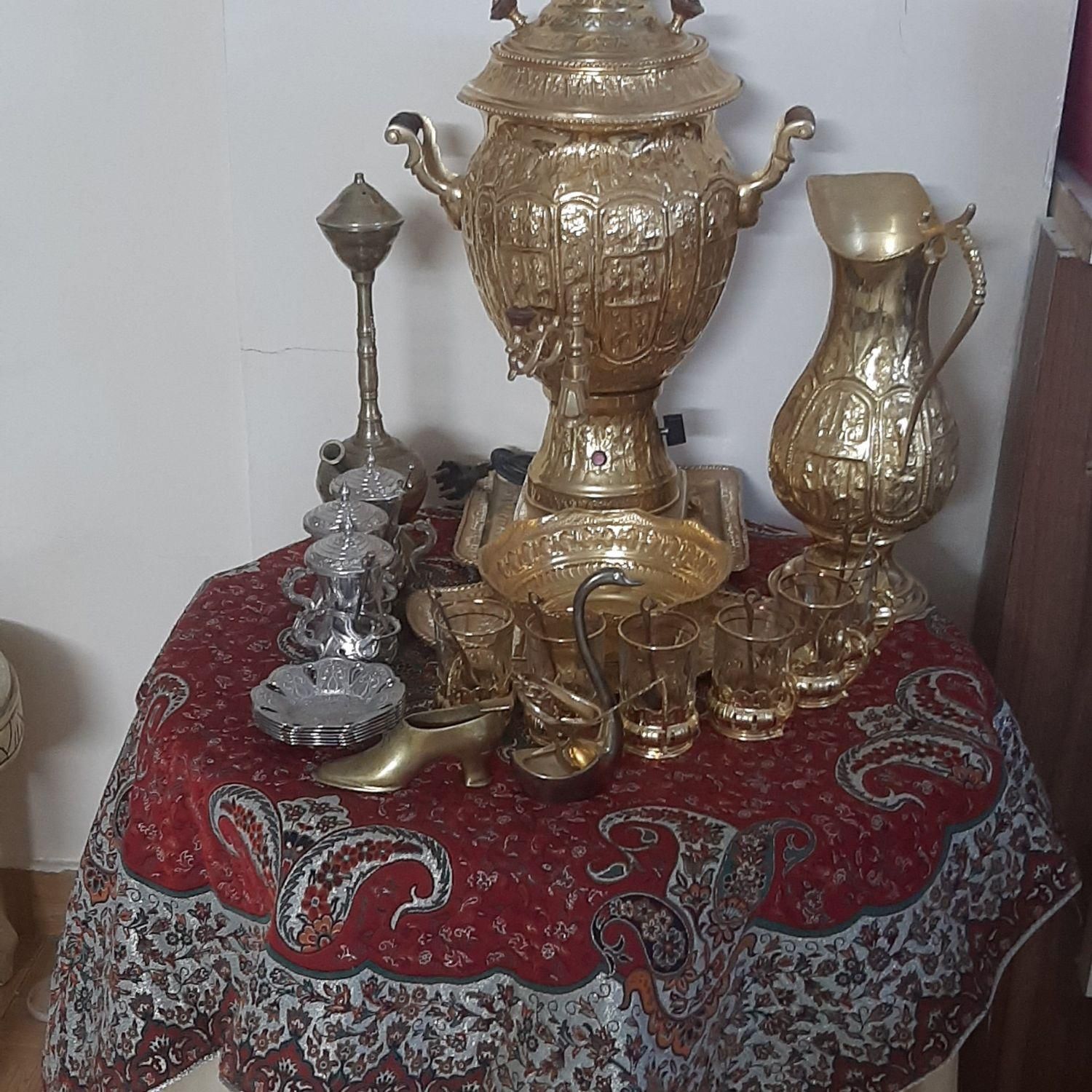 سرویس سماور طرح تخت جمشید|سماور، چای‌ساز، قهوه‌ساز|تهران, آجودانیه|دیوار