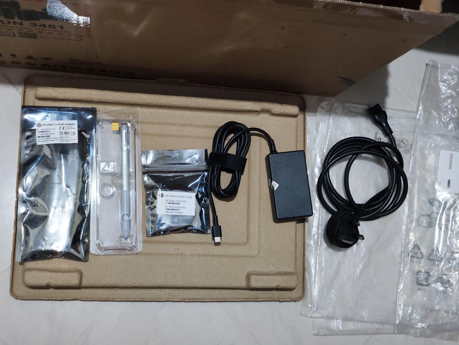 HP Elite x2 G8 با کارتن و لوازم کامل|رایانه همراه|تهران, صادقیه|دیوار