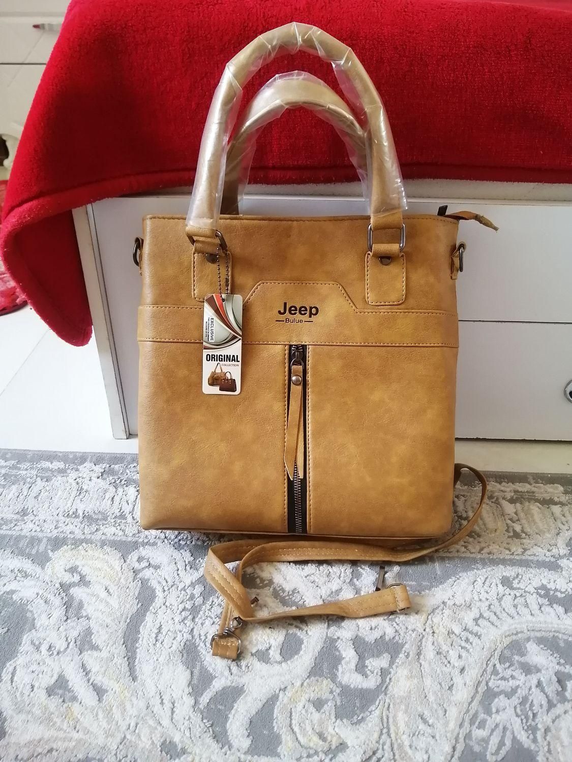 کیف رنگ کاراملی نو|کیف، کفش، کمربند|اندیشه, اندیشه فاز ۱|دیوار