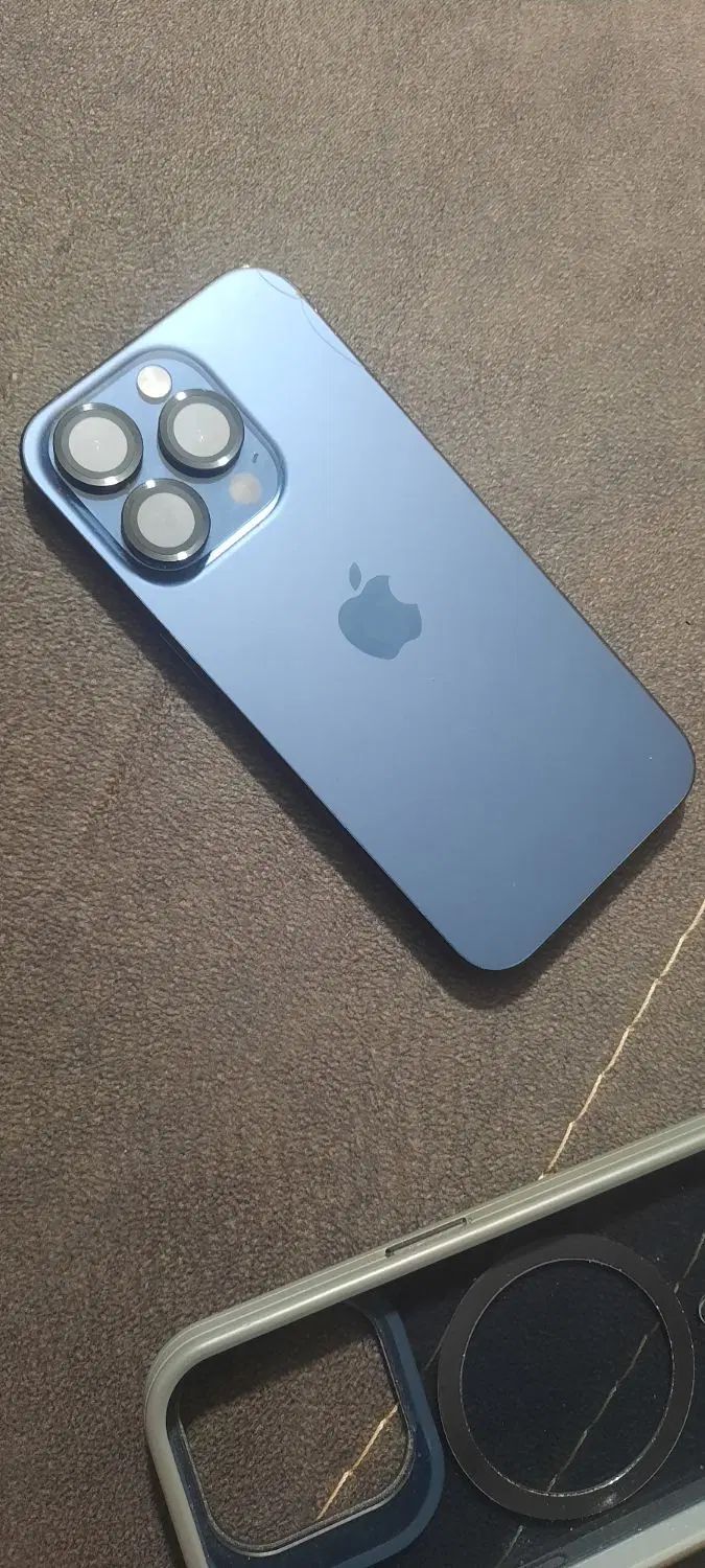 اپل iPhone 15 Pro با حافظهٔ ۲۵۶ گیگابایت|موبایل|مشهد, هفده شهریور|دیوار