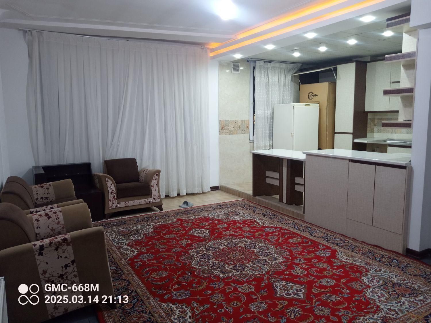 اجاره کرایه خانه مسافر منزل مبله یک خواب و دو خواب|اجارهٔ کوتاه‌مدت آپارتمان و سوئیت|شیراز, ریاستی|دیوار
