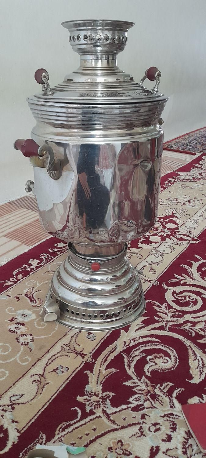 یک عددسماورگازی بزرگگ|قوری، کتری، قهوه‌ساز دستی|اردبیل, |دیوار