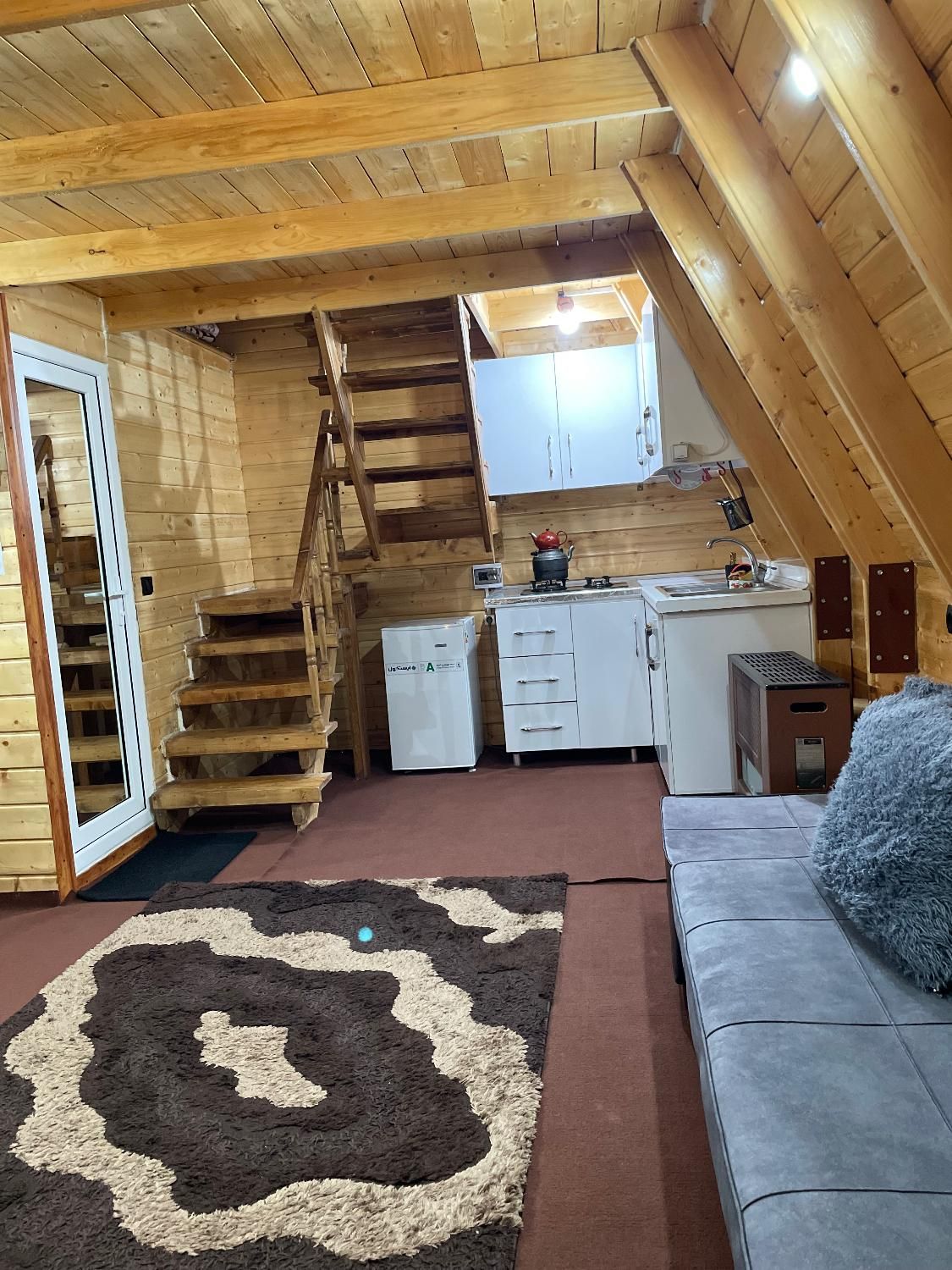 اجاره کلبه سوئیسی نو و تازه ساخت|اجارهٔ کوتاهمدت ویلا و باغ|شفت, |دیوار