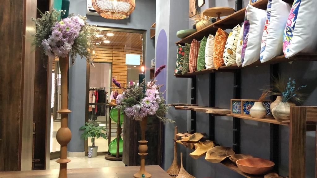 فروش مغازه ۱۸ متری طبقه اول معاوضه  تالش راستاد|فروش مغازه و غرفه|تالش, هشتپر|دیوار