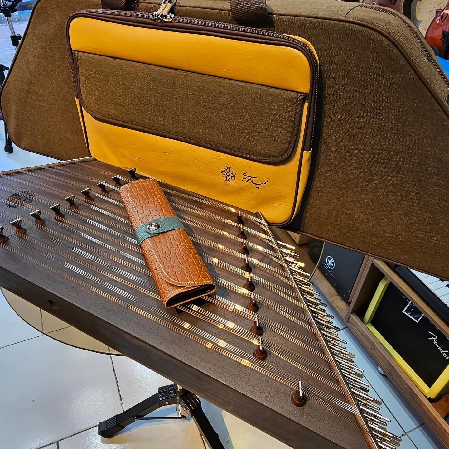 سنتور چوب آزاد حمید موسوی|سازهای سنتی|محمدیه-قزوین, |دیوار