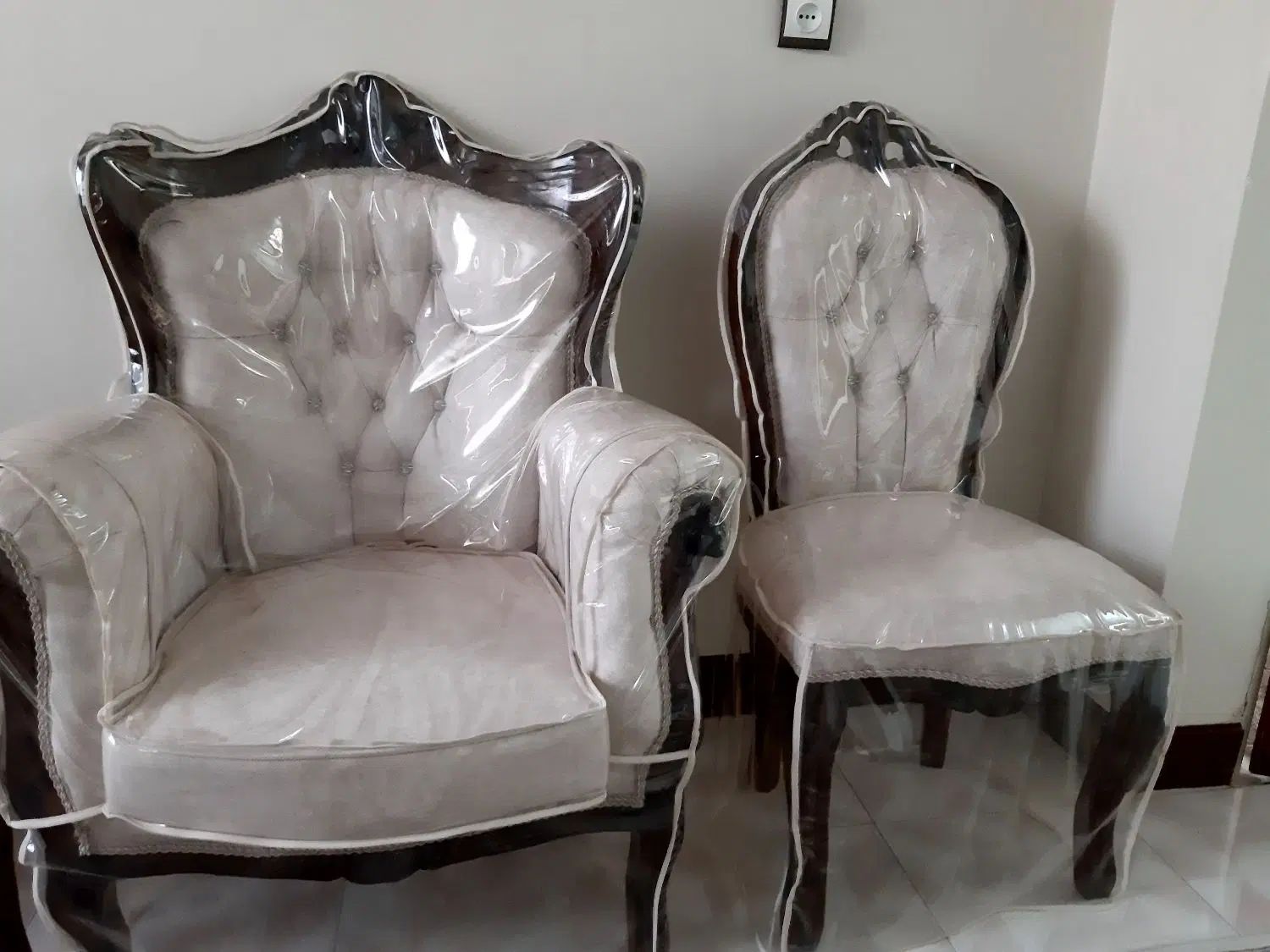 مبل کلاسیک استیل ۹ نفره مقطوع ۳۵ میلیون تومان|مبلمان خانگی و میز عسلی|نهاوند, |دیوار