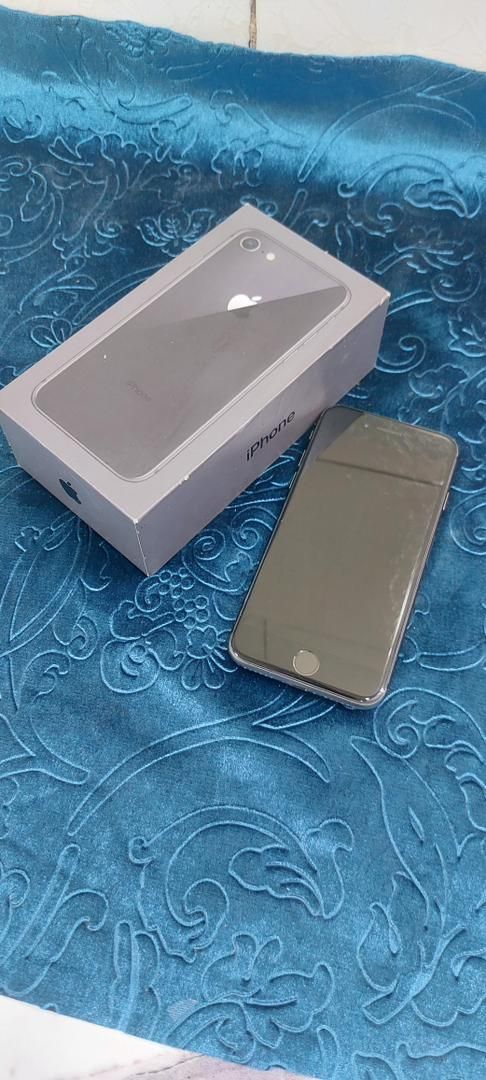 اپل iPhone 8 با حافظهٔ ۶۴ گیگابایت|موبایل|تهران, مولوی|دیوار