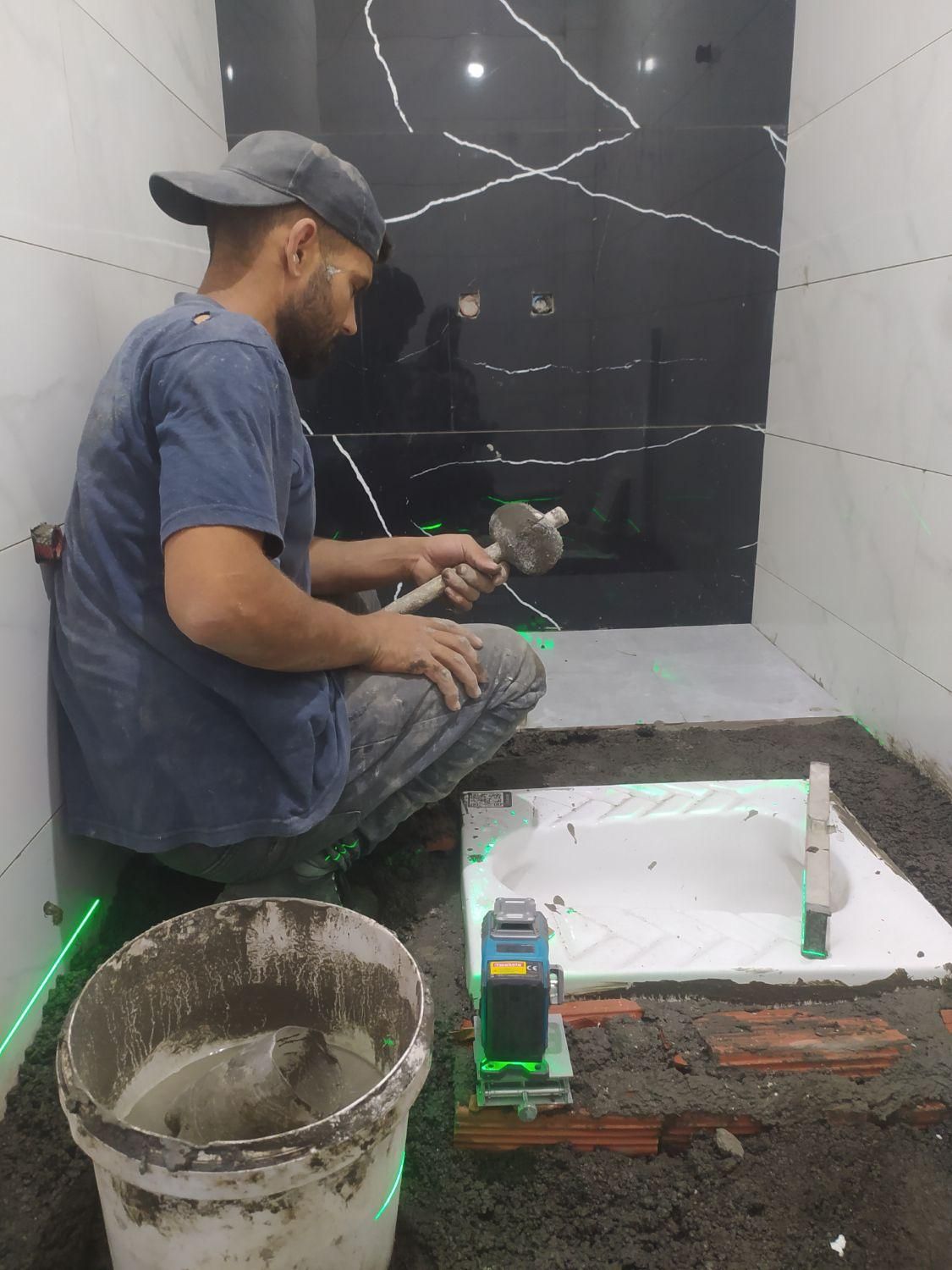 اجرای کاشی سرامیک متر350تا 380سنگ و اسلب|خدمات پیشه و مهارت|چالوس, |دیوار