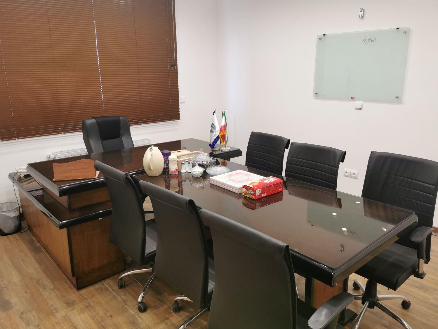 اجاره ساعتی کلاس درس، اتاق مشاوره و سالن کنفرانس|اجارهٔ کوتاه‌مدت دفتر کار و فضای آموزشی|کرج, کوی کارمندان جنوبی|دیوار