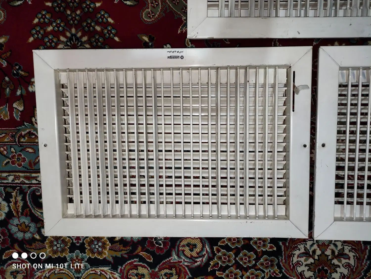 دریچه فلزی کولر|کولر آبی|کرج, شهرک یاس جنوبی|دیوار