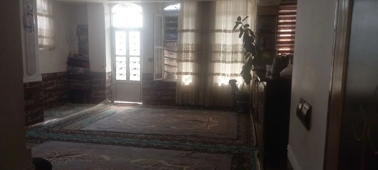 فروش آپارتمان ۲۲۰ متری ۲ خوابه طبقه ۳ در ژیان|فروش آپارتمان|مرودشت, ژیان|دیوار