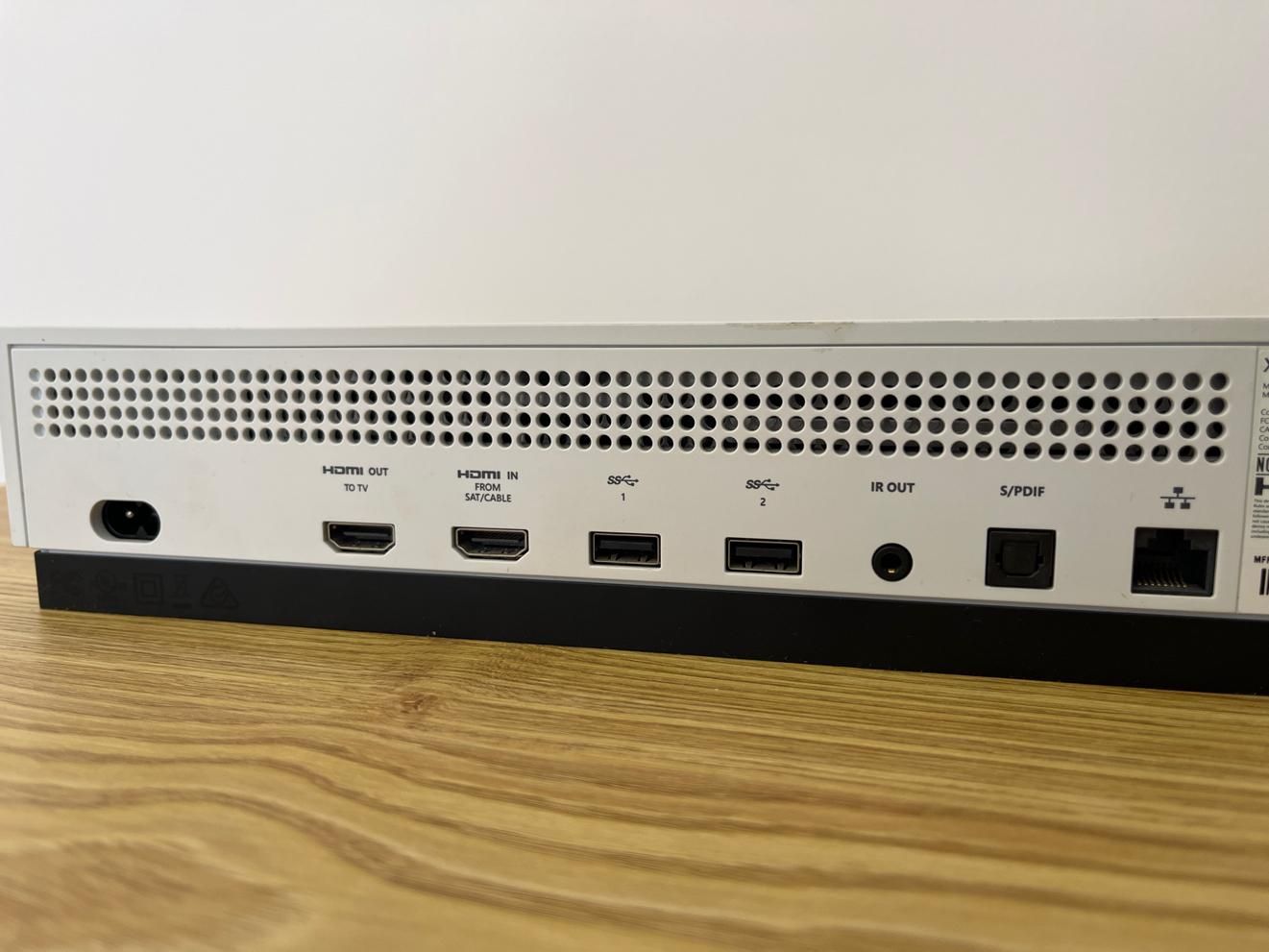 Xbox one s  ایکس باکس وان اس|کنسول، بازی ویدئویی و آنلاین|کرج, باغستان|دیوار