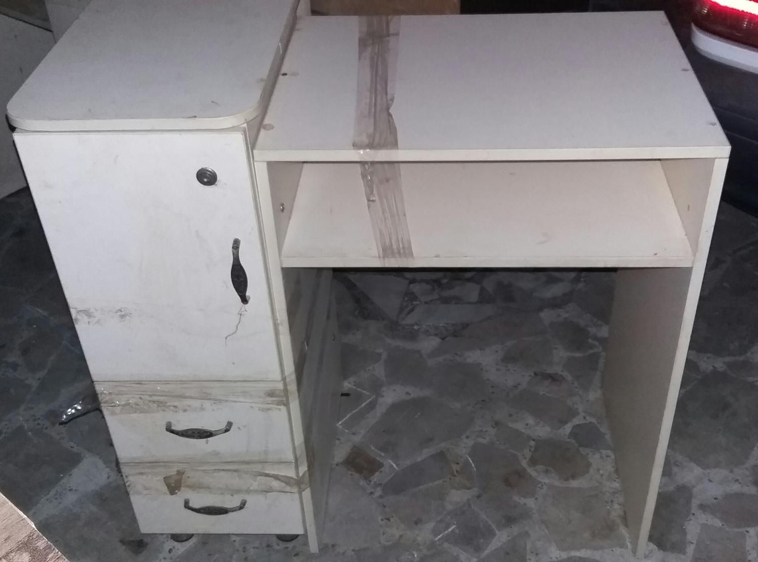 کمد، میز ناخونکاری یا آرایش و میز کامپیوتر|اسباب و اثاث بچه|رشت, گلسار|دیوار