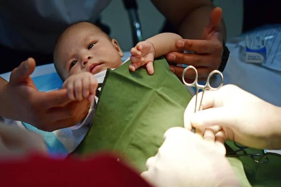 ختنه بادستگاه پیشرفته و کلیه خدمات پرستاری در منزل|خدمات آرایشگری و زیبایی|زابل, |دیوار