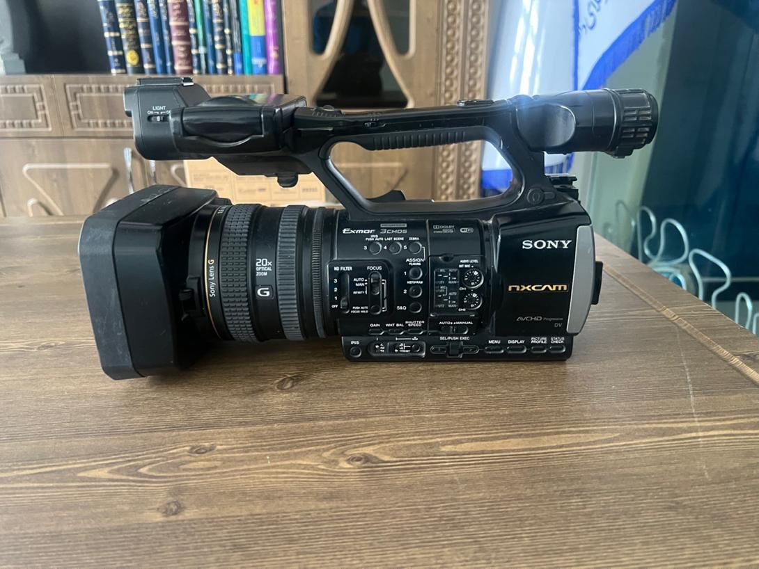 دوربین فیلمبرداری حرفه‌ای Sony HXR-NX3|دوربین عکاسی و فیلم‌برداری|تهران, زعفرانیه|دیوار