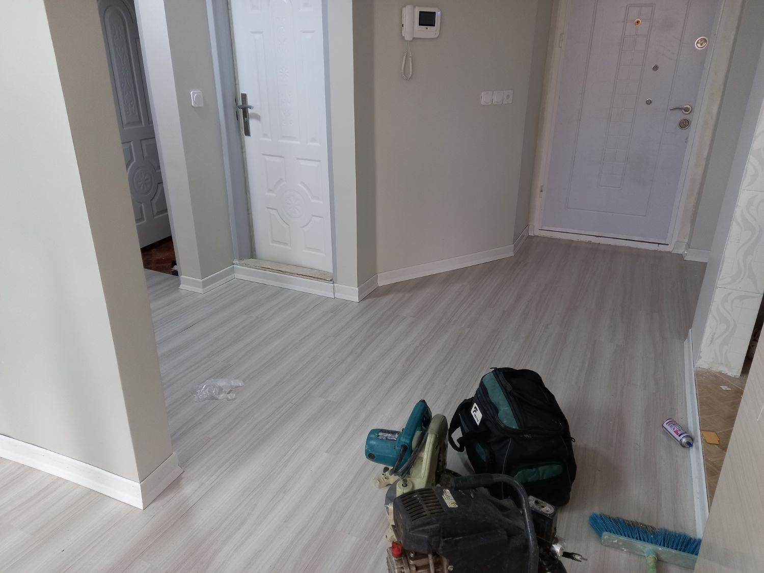 نصاب نصب انواع قرنیز پارکت ماربل شیت ترموال|خدمات پیشه و مهارت|مشهد, گلبرگ شمالی|دیوار