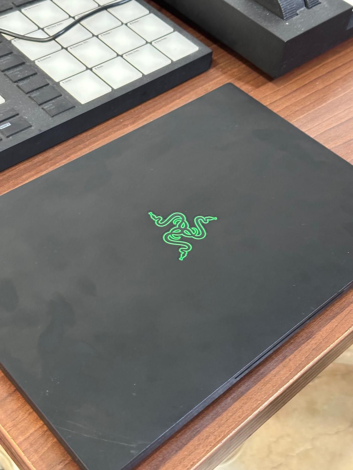 لپتاپ razer blade 14 ریزر نیازمند تعمیر|رایانه همراه|تهران, عباس‌آباد|دیوار