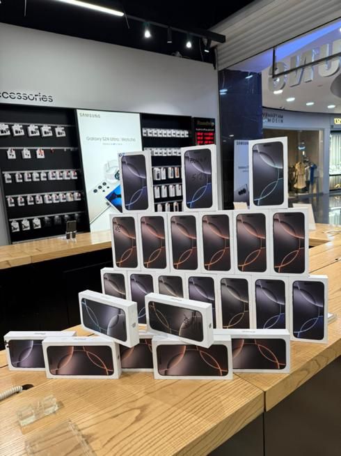 اپل iPhone 16 Pro با حافظهٔ ۱۲۸ گیگ گارانتی شرکتی|موبایل|تهران, اقدسیه|دیوار