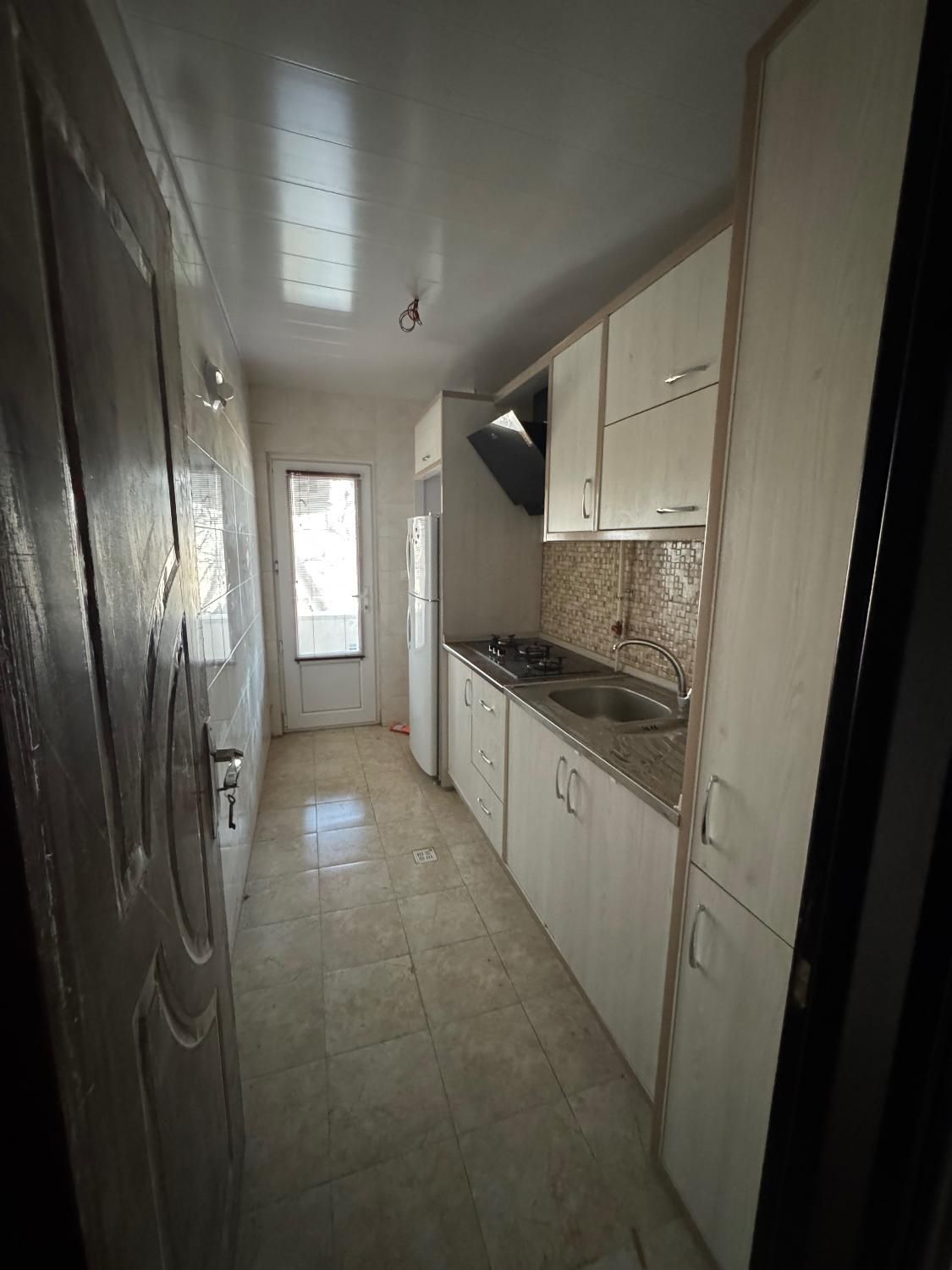 دفتر سالن با ویو نورگیر عدالت ۳۸|اجارهٔ دفتر کار، اتاق اداری، مطب|گرگان, |دیوار