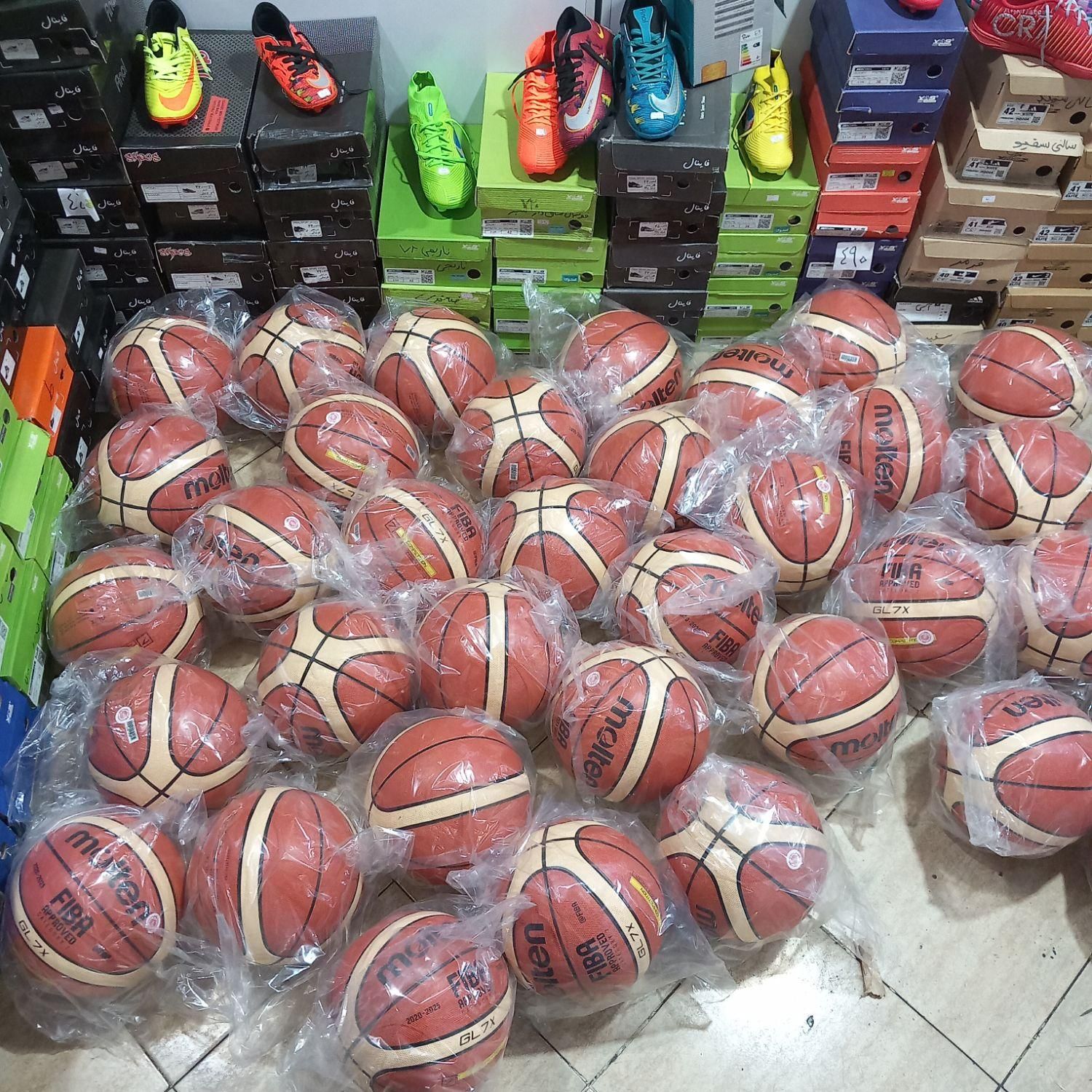 توپ بسکتبال ویلسون خارجی سایز ۷ به همراه هدیه|ورزش‌های توپی|تهران, افسریه شمالی|دیوار
