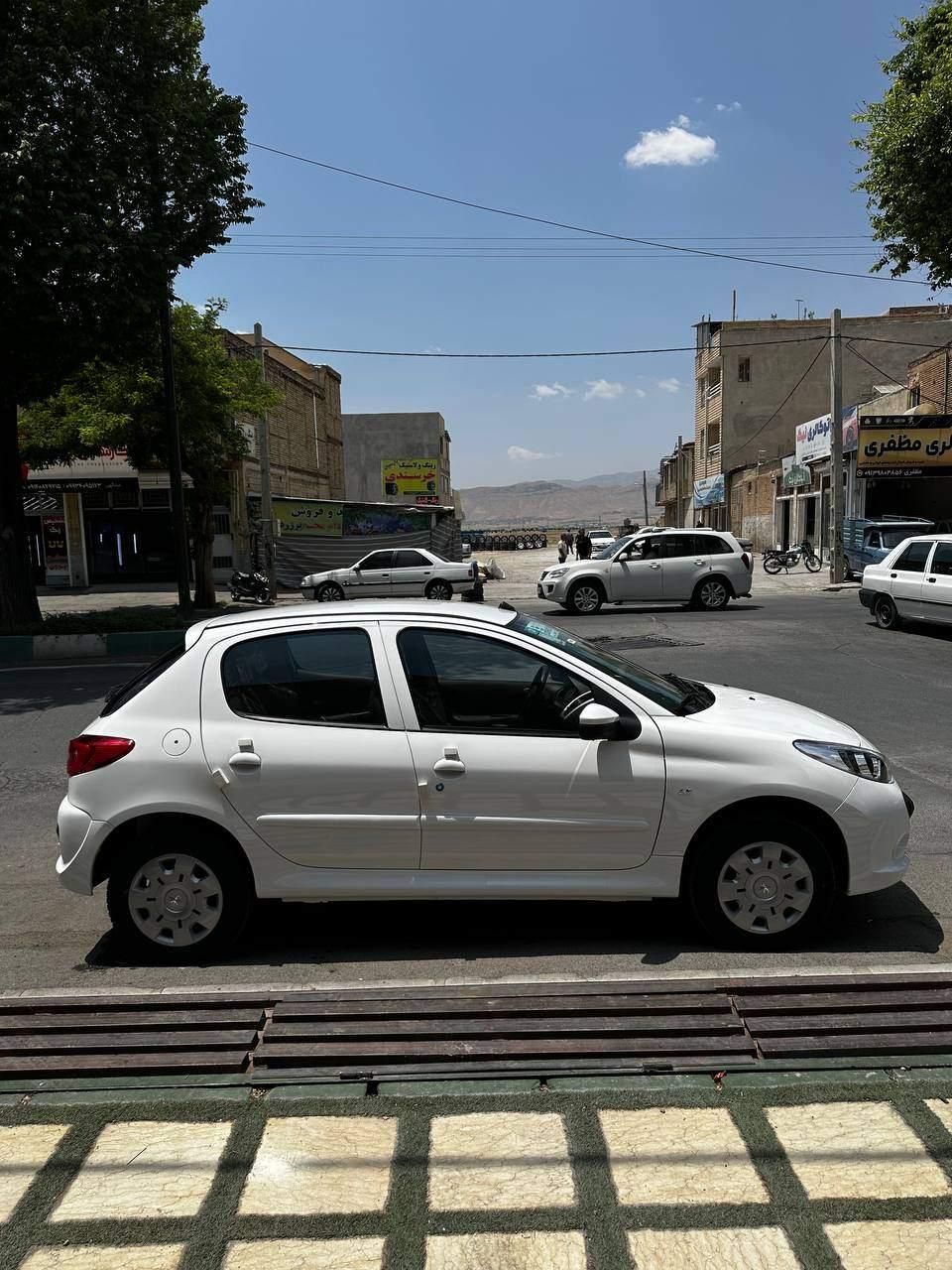 207 تیو3 404 سفید|خودرو سواری و وانت|شهرکرد, |دیوار